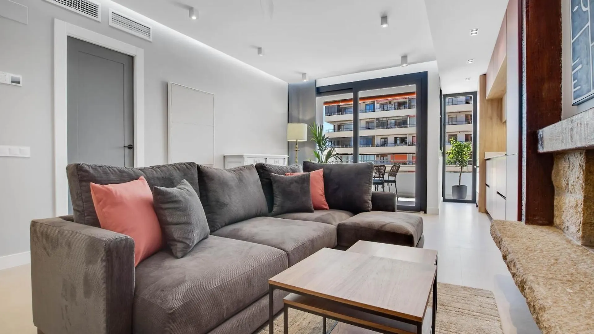Magnificent Apartment With Terrace Torremolinos Spanje